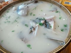 -美顺香食府鱼头老店(雪野湖店)
