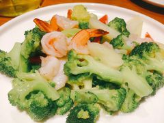西兰花炒虾仁-蜀宴小调·精致家常菜(来福士店)