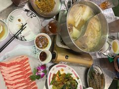 -禄婶鸡煲·打边炉