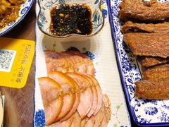 三少酱肘子-娄三少·老北京春饼烤鸭家常菜(方庄店)