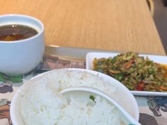 -老乡鸡(上海品尊国际中心店)