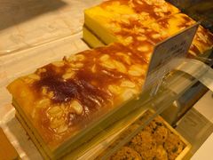 -金色麦甜糕点(面包.蛋糕.华苑店)