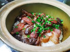 原件腊肉腊肠煲仔饭-红星光发煲仔饭(文海店)