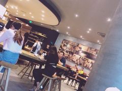 -星巴克臻选(郑州国贸360广场店)