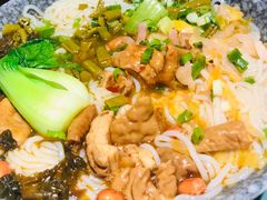 -八月美食小馆(银泰城总店)