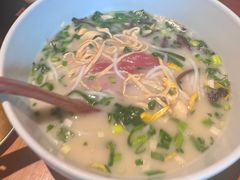 过桥米线-SHAN山(前滩太古里店)