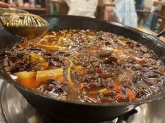 -鸿顺老铁锅美蛙鱼府(解放碑店)