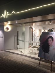 -苏豪路易士·嘉玛发廊