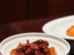 牛腩烧萝卜-喜鼎海胆水饺(东港店)
