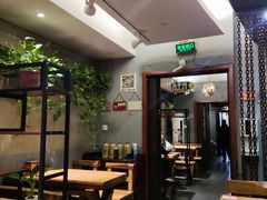 -万记麻辣烫国展总店