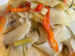 野蒜苗炒土豆片-东哥紫阳蒸盆子(旺座·现代城店)