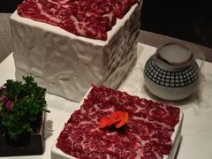 -左庭右院鲜牛肉火锅黑金店(陆家嘴中心店)