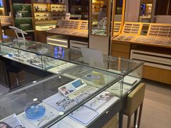 -光明眼镜·蔡司授权(徐泾店)