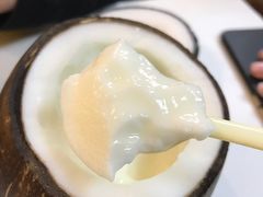 -志龙皇冠吃货椰子铺
