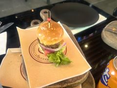 -BOURBON 玻本美式餐厅酒吧(虹桥新天地店)