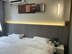 -南月台酒店(春熙路李家沱地铁站店)