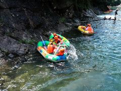 -安吉龙王山峡谷漂流