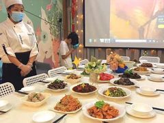 -蓝房子轰趴俱乐部(天鹅湖假日山庄别墅店)