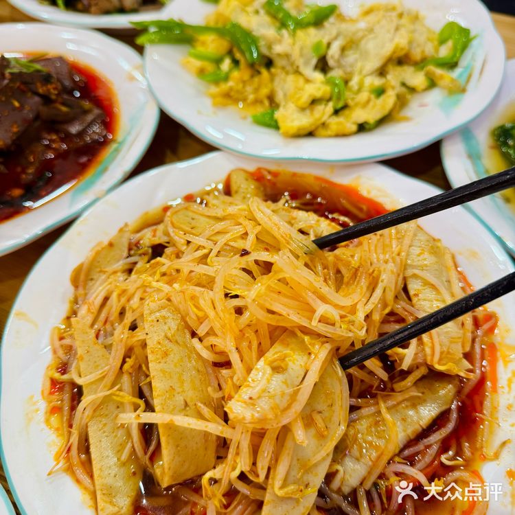 来西安必吃的。。。水盆羊肉