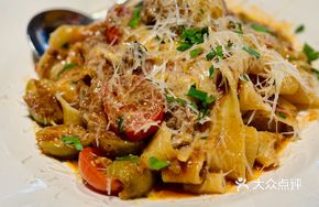 Bologna Beef Wide Noodles