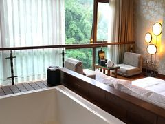 -中铁花水湾温泉酒店(大邑店)