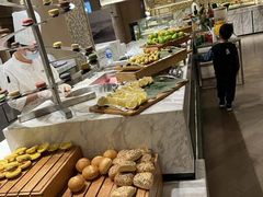 自助取餐区-上海临港美爵酒店·铃兰西餐厅
