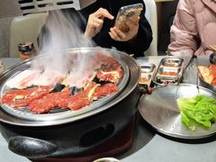 -围炉肉舍丹东海鲜烤肉·烤活鳗(步行街店)