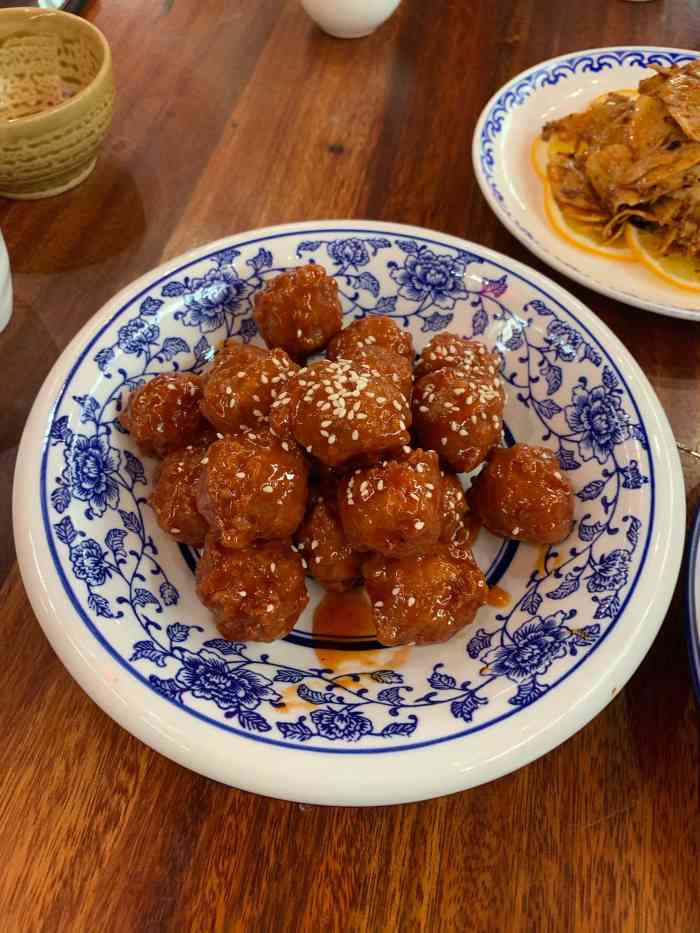 大同府家宴-"餐厅在府文庙正对面,但是还是花了一段时间.