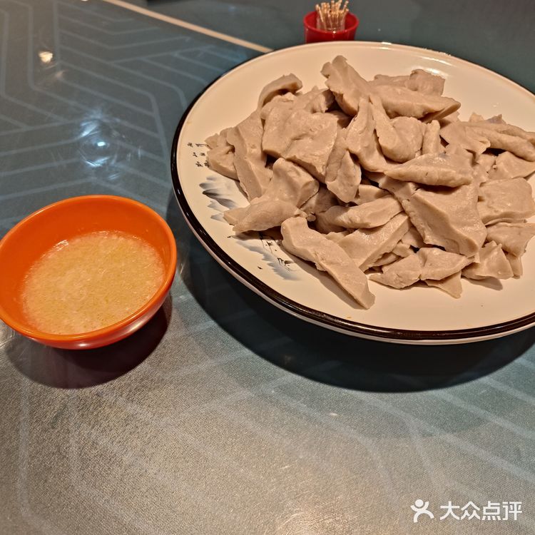 与热情的井陉跑友联谊，一起跑完山地半程马拉松后在此小聚！