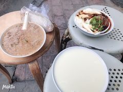 -云南大锅豆浆店