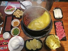 一地眉毛鸳鸯锅-捞围鲜·港式打边炉(海阳路店)