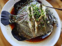 广式蒸燕子鱼-蓝湾碧波·老字号·疍家非遗海上餐厅