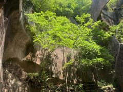 -伍山海滨石窟