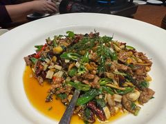 -老滇山寨•云南特色菜•地方菜•民族风情歌舞表演(金碧店)