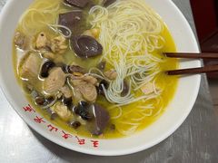 -文山荷鲜居(翠湖店)