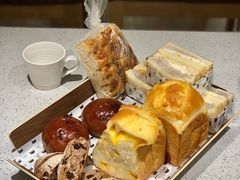 -沁屋面包店(人民东路店)