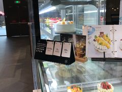 面包甜点陈列柜-卷心卷意·轻甜蛋糕(新光天地店)