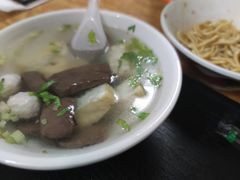 -松树干拌面店