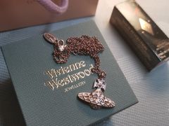 -Vivienne Westwood(上海来福士广场店)