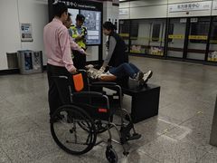 -东方体育中心(地铁站)
