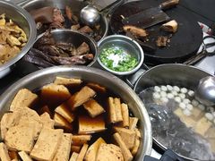 -松树干拌面店