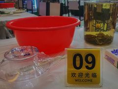 -覃记海鲜美食餐厅