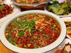 -兔行天下-鸿鹤鲜锅兔(中海国际店)