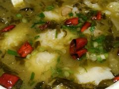 -渝是乎酸菜鱼(龙旗购物中心店)