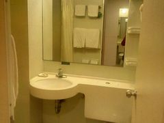 -锦江之星(广州海珠江泰路地铁站店)