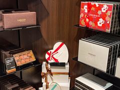 -Laderach 莱德拉(上海环贸iapm店)