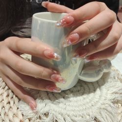 -天生爱美甲