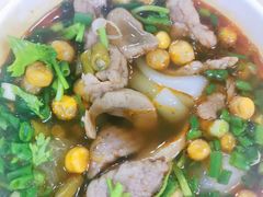 生烫鲜牛肉粉-江三王记牛杂馆(总店)