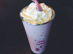 人鱼桃桃星冰乐-星巴克(郑州曼哈顿广场店)