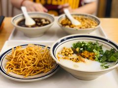 -正南齐北·老街糯米团(洪崖洞店)